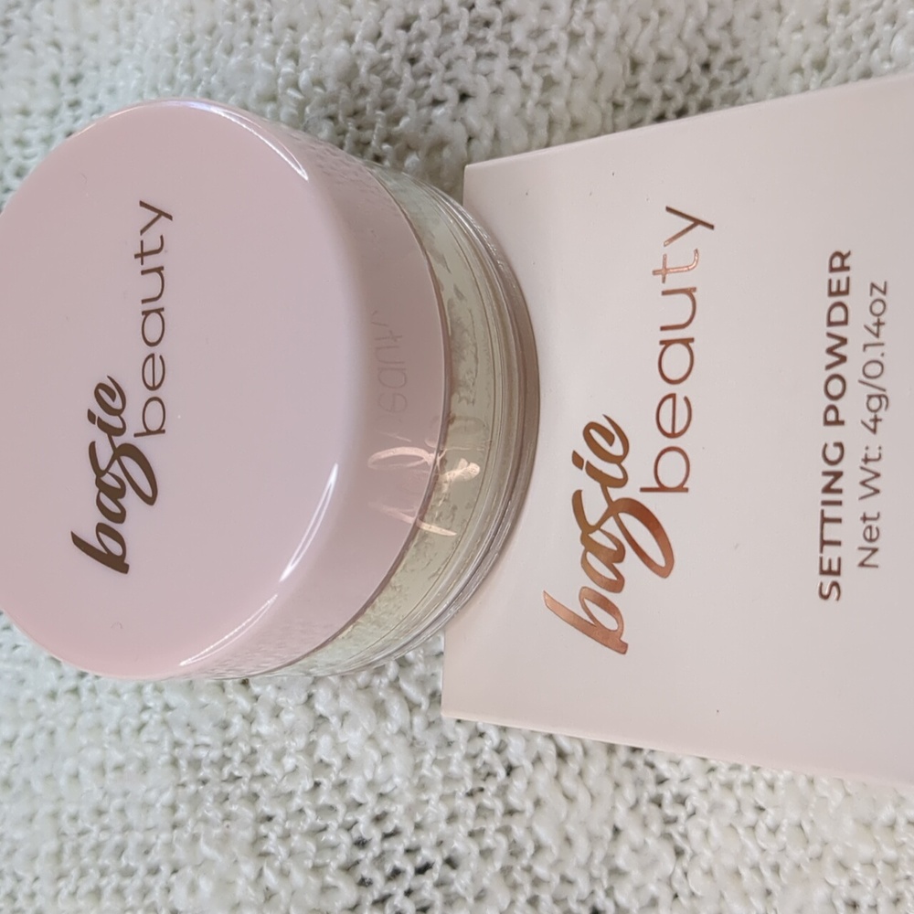 Basic Beauty Setting Powder in Banana, 4g/0.14oz